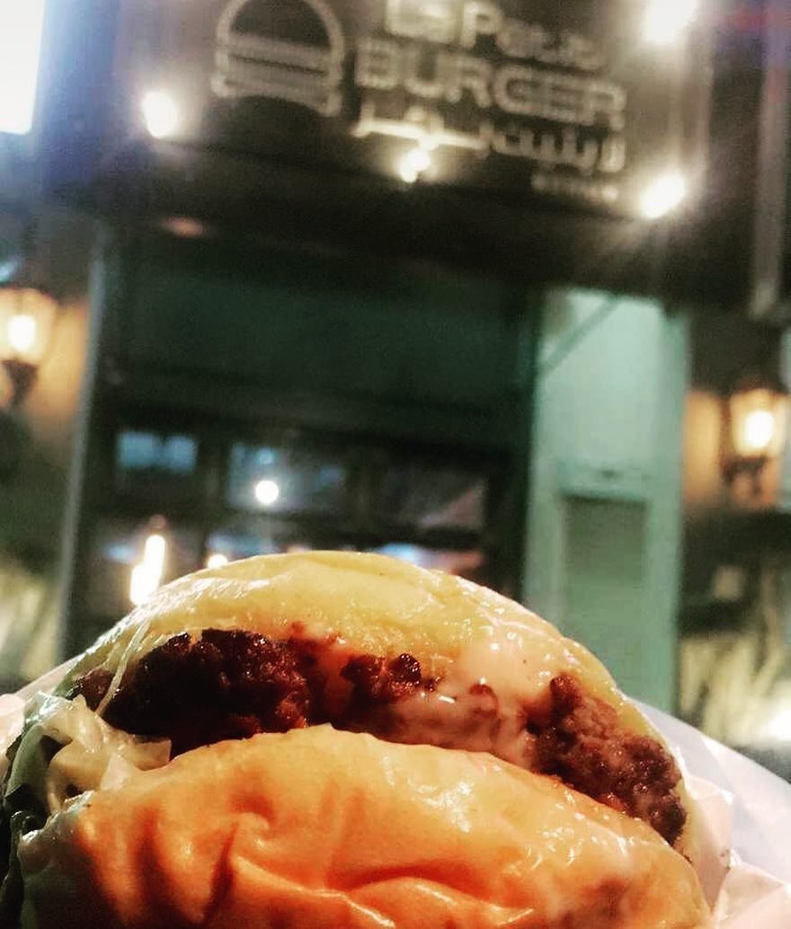مطعم لابتيت برجر lapetit burger(الأسعار + المنيو + الموقع)