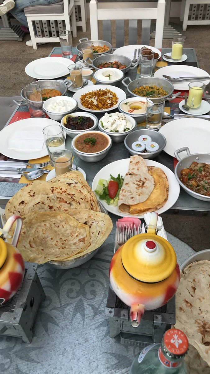 مطعم بزة في البحرين