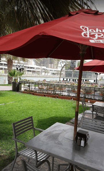 مقهى ومطعم بالماس باراديس Palmas Paradise Cafe and Restaurant