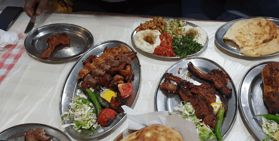 مطاعم شارع المعرض