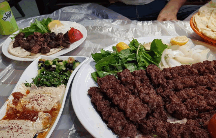 مطاعم شمال سترة